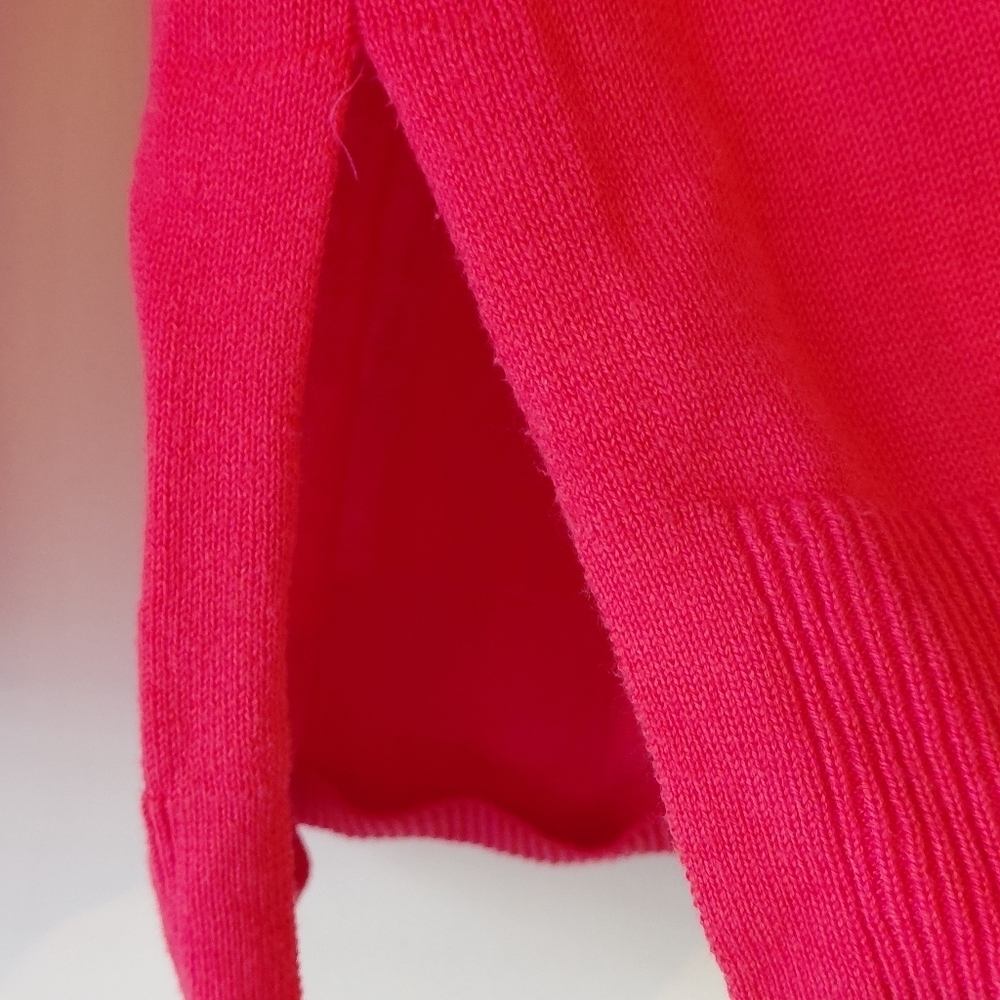 Pink V-Neck Women's Sweater - Picture 4 of 7